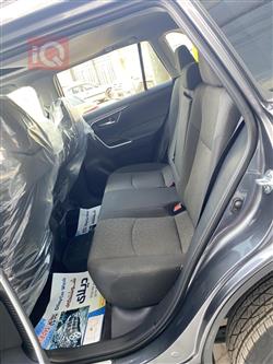 تۆیۆتا ڕاڤ 4